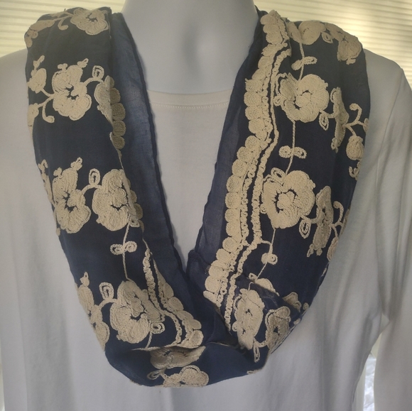 Infinity Scarf, with cream raised appliques on a navy background - Picture 4 of 6